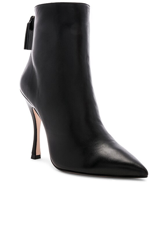 view 2 of 5 BOTÍN JUNIPER in Black