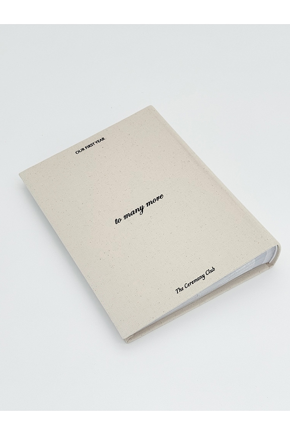 view 2 of 4 NUESTRO ÁLBUM DE FOTOS DEL PRIMER AÑO OUR FIRST YEAR PHOTO ALBUM in Classic Linen