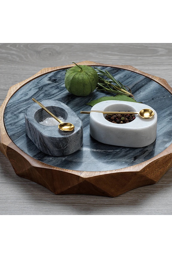 view 2 of 2 SALERO Y PIMENTERO DE MÁRMOL TOSCANO CON CUCHARA DORADA TUSCAN MARBLE SALT AND PEPPER BOWL WITH GOLD SPOON in Gray
