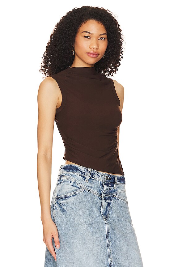 view 2 of 4 TOP SIN MANGAS SELMA in Chocolate