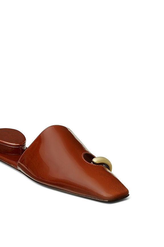 Tory Burch PIERCED ミュール - Russet Brown & Gold | REVOLVE