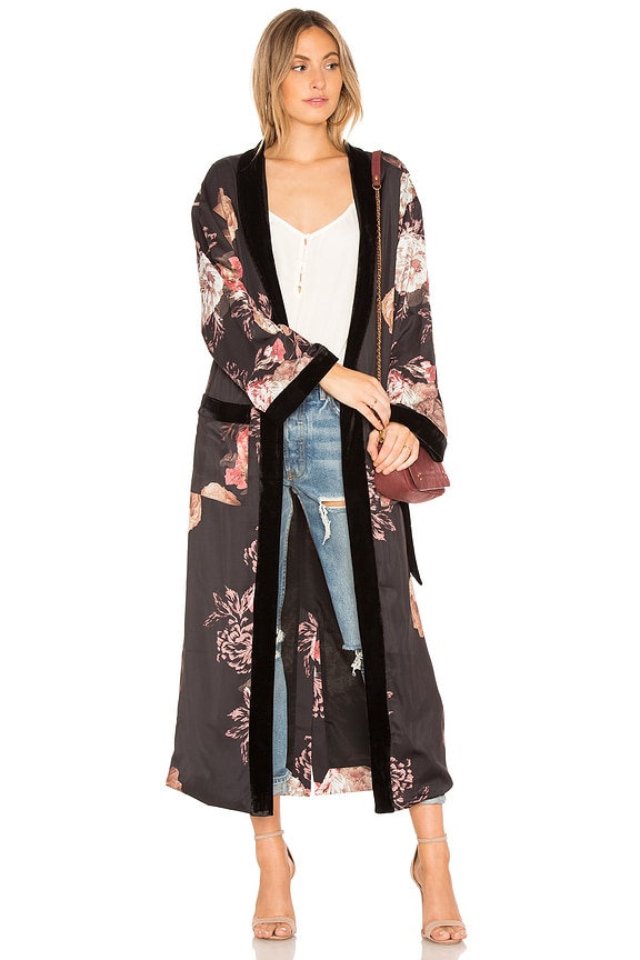 Tulga Robe Tularosa Donna Robe in Victorian Floral | REVOLVE