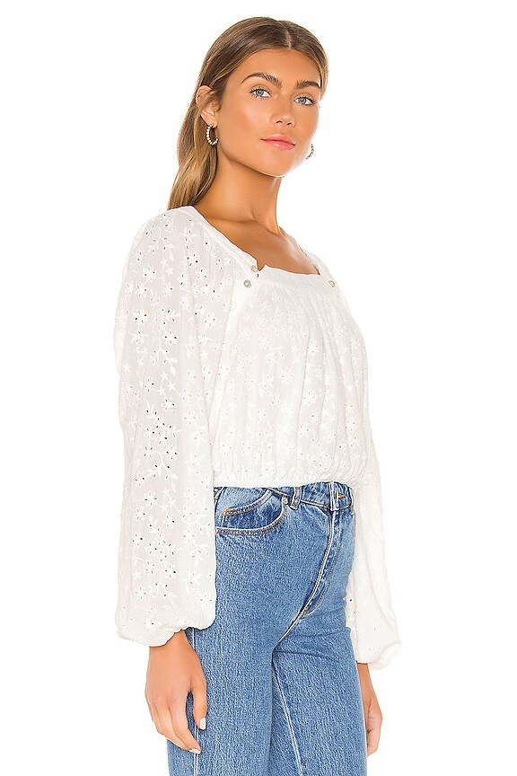 view 2 of 5 MAE トップ in White