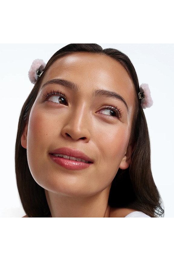 view 2 of 5 The Comfy Clip Set Of 2 in Primrose