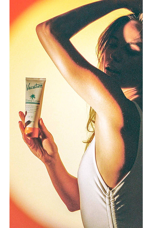 view 2 of 4 ÉCRAN SOLAIRE MINERAL in 