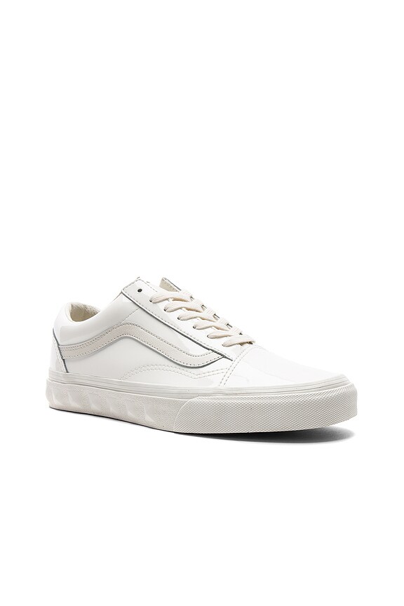 view 2 of 6 ZAPATILLAS DE DEPORTE CON TACHUELAS SIDEWALL OLD SKOOL in Blanc De Blanc