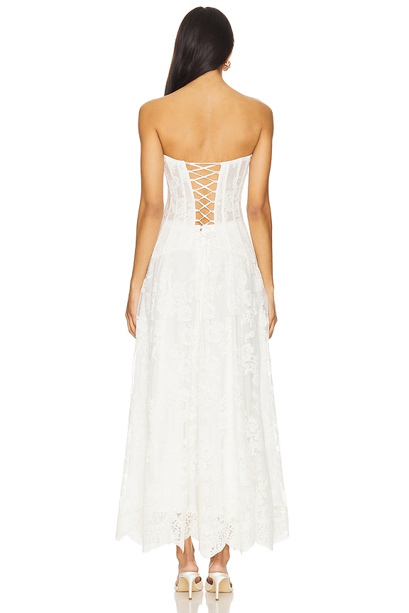 V. Chapman Carolena Set in White Chantilly Lace