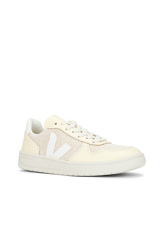 view 2 of 6 V-10 스니커즈 in Jute White Multi