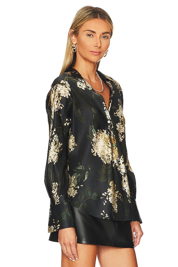 view 2 of 4 LILAC トップ in Coastal