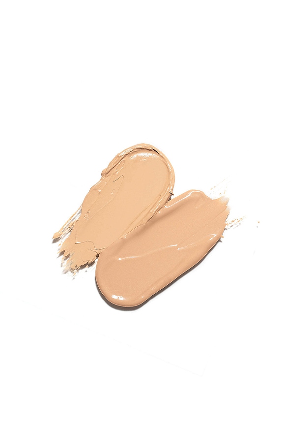 view 2 of 3 КОНСИЛЕР DUALIST MATTE AND ILLUMINATING CONCEALER in Medium