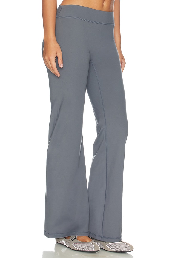 view 2 of 6 PANTALON FLOWWELL NIKO in Turbulence