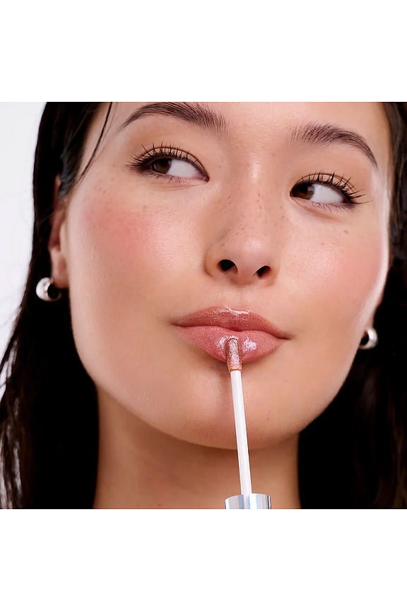 view 2 of 6 BRILLO DE LABIOS WONDER BLADING TOP GLOSS in Gold Glitter