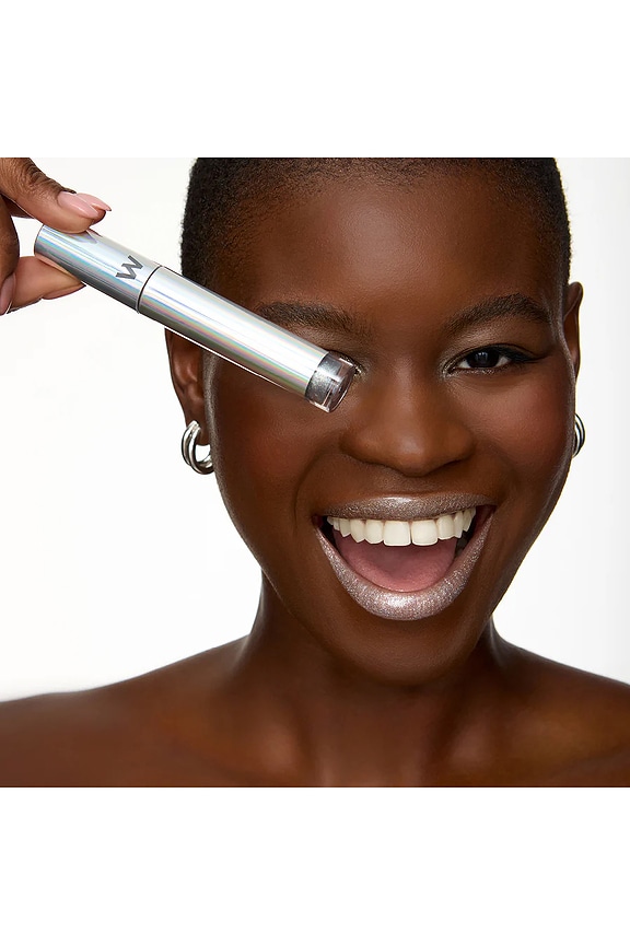 view 2 of 6 BRILLO DE LABIOS WONDER BLADING TOP GLOSS in Silver Glitter