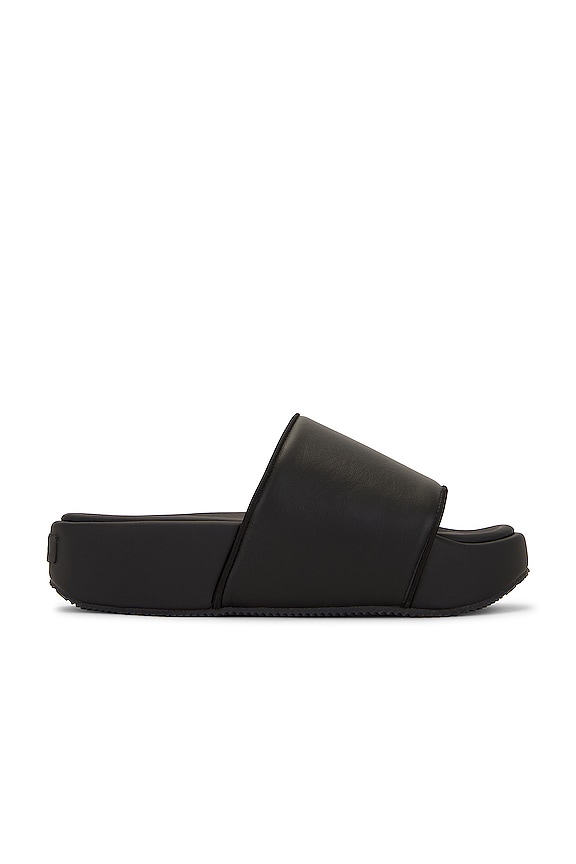 Y-3 Yohji Yamamoto Slide in Black | REVOLVE