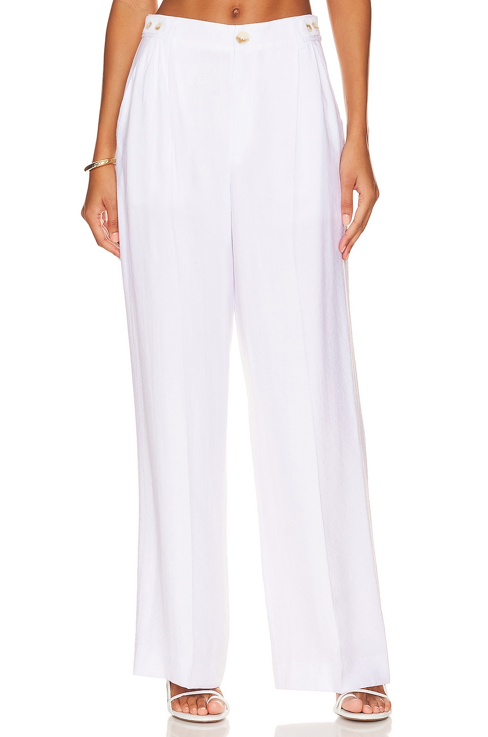 white wide-leg pants for spring capsule wardrobe