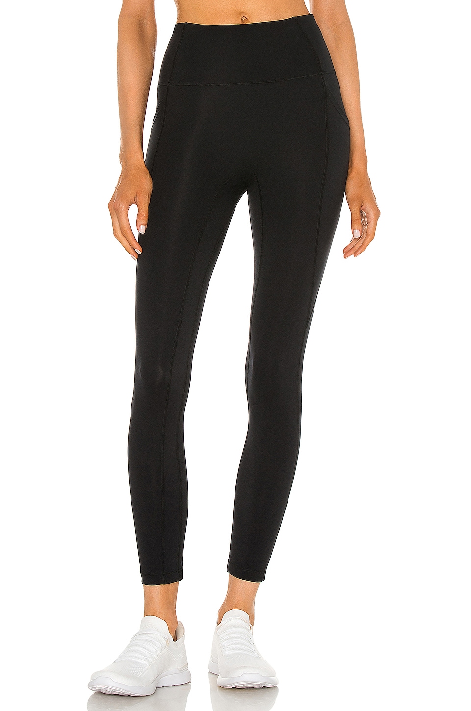 Rise Utility Pocket Legging in Black 