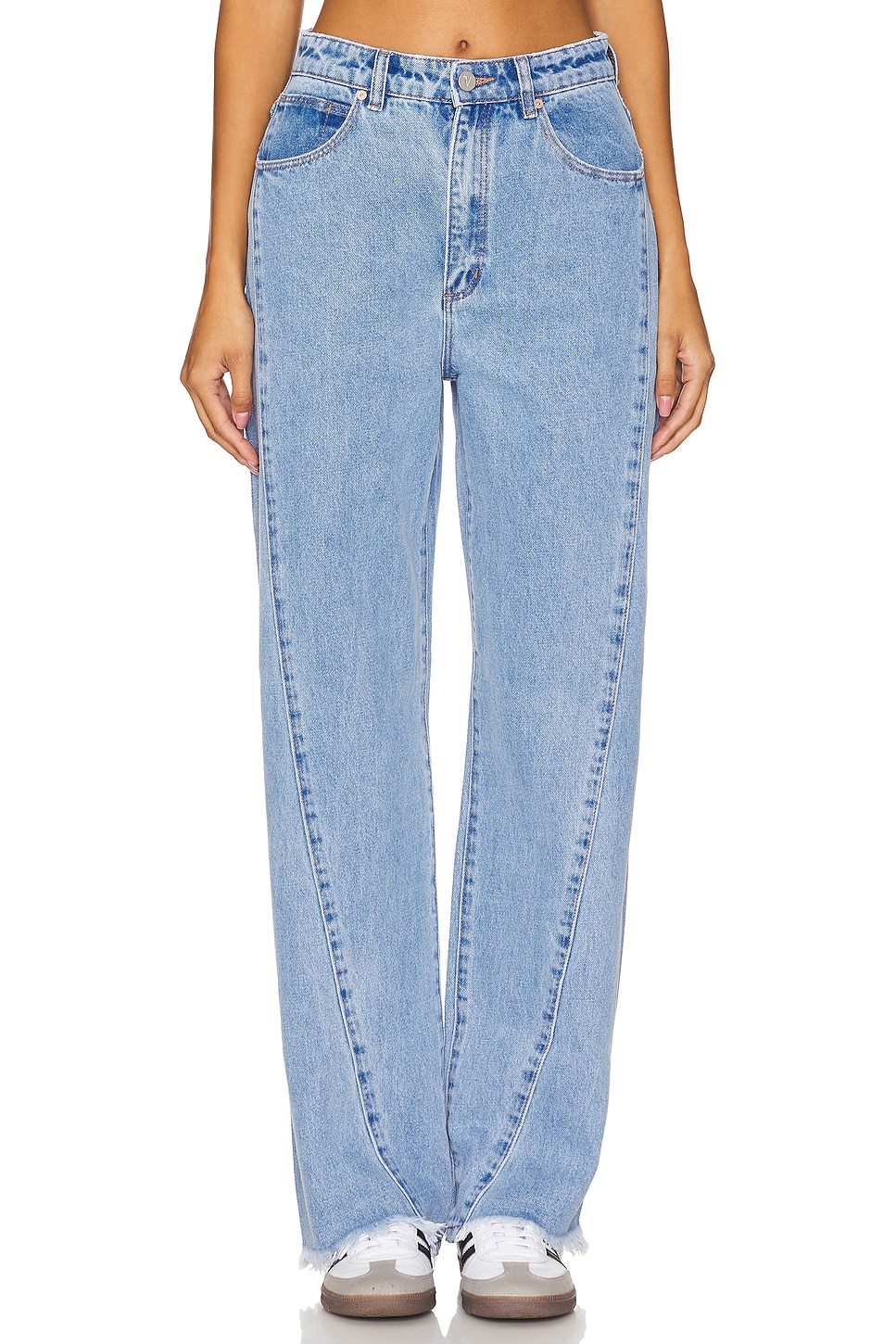Abrand Carrie Straight Leg Jeans in Loretta REVOLVE