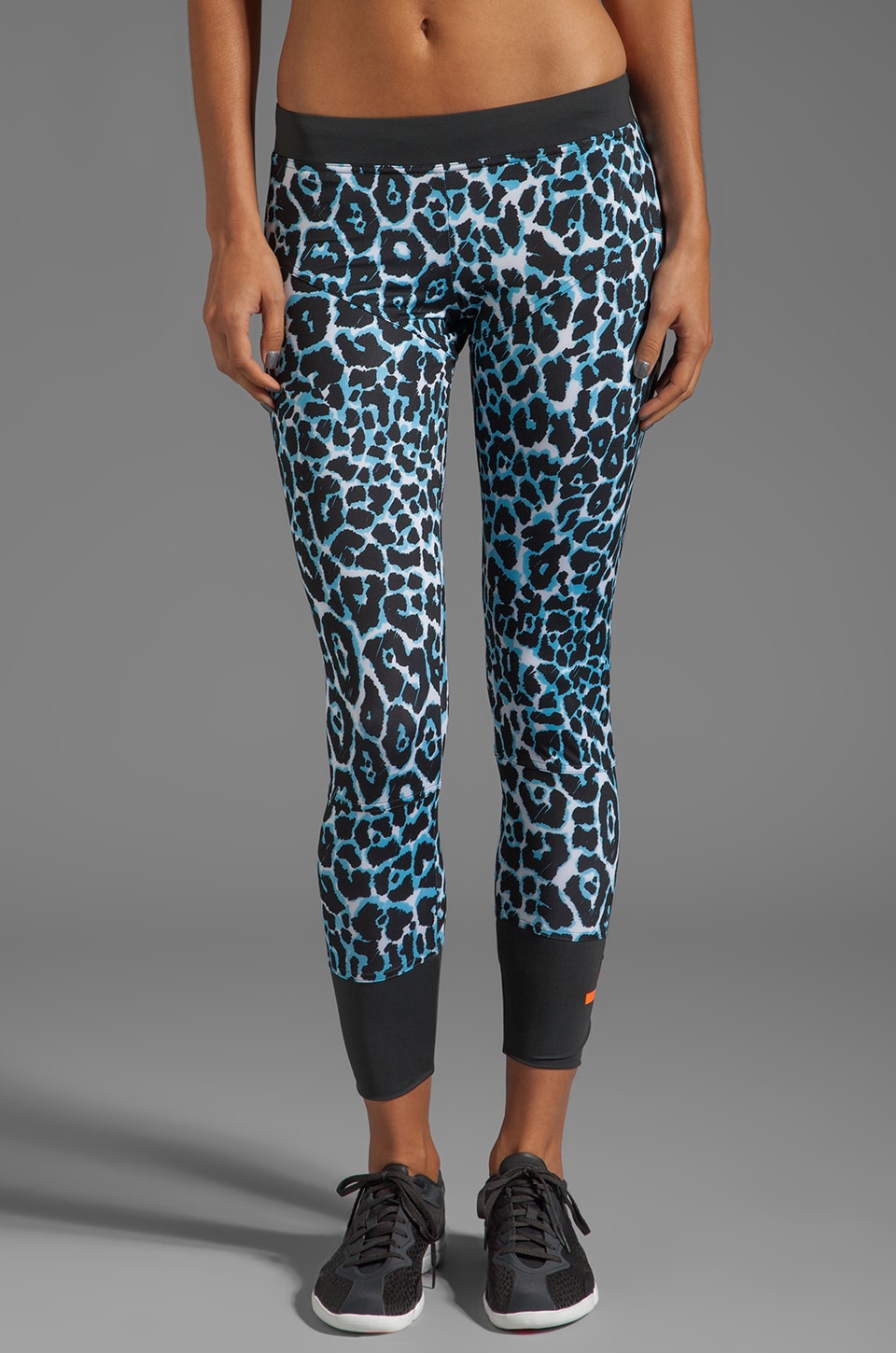 Peave Ass jacht adidas by Stella McCartney Stu Long Tight A Legging in White & Black &  Waterblue | REVOLVE