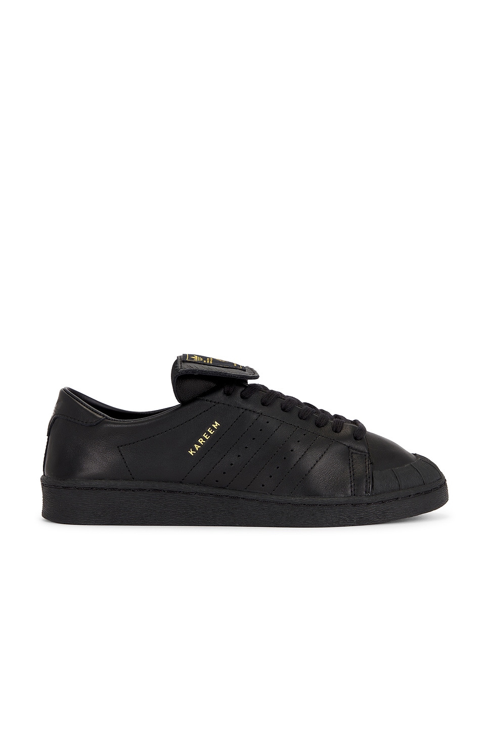 adidas Originals WILLY CHAVARRIA スニーカー - Black & Gold | REVOLVE