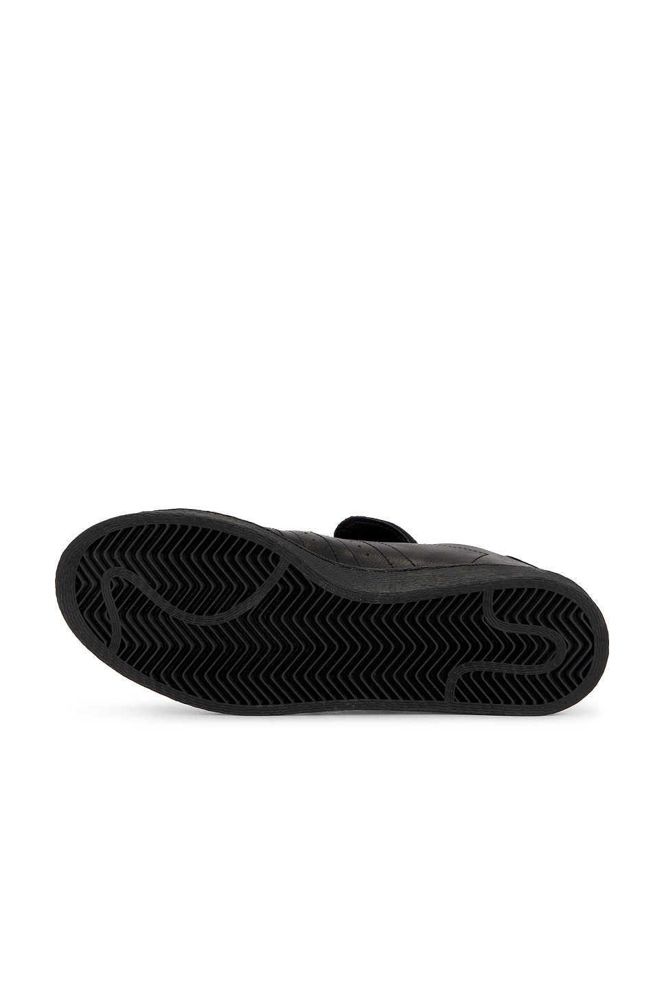 adidas Originals WILLY CHAVARRIA スニーカー - Black & Gold | REVOLVE