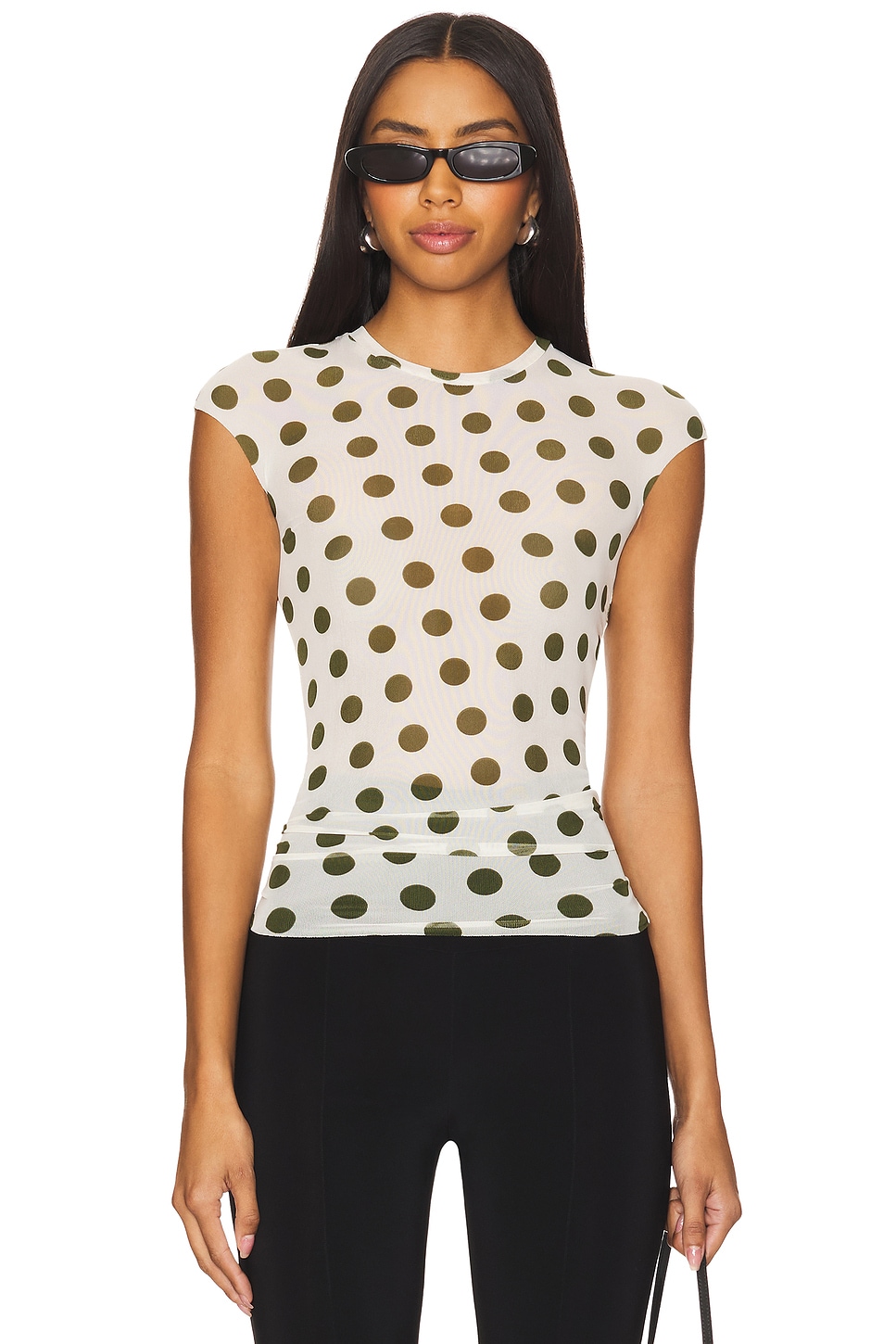 Nina Tee Nina Tee