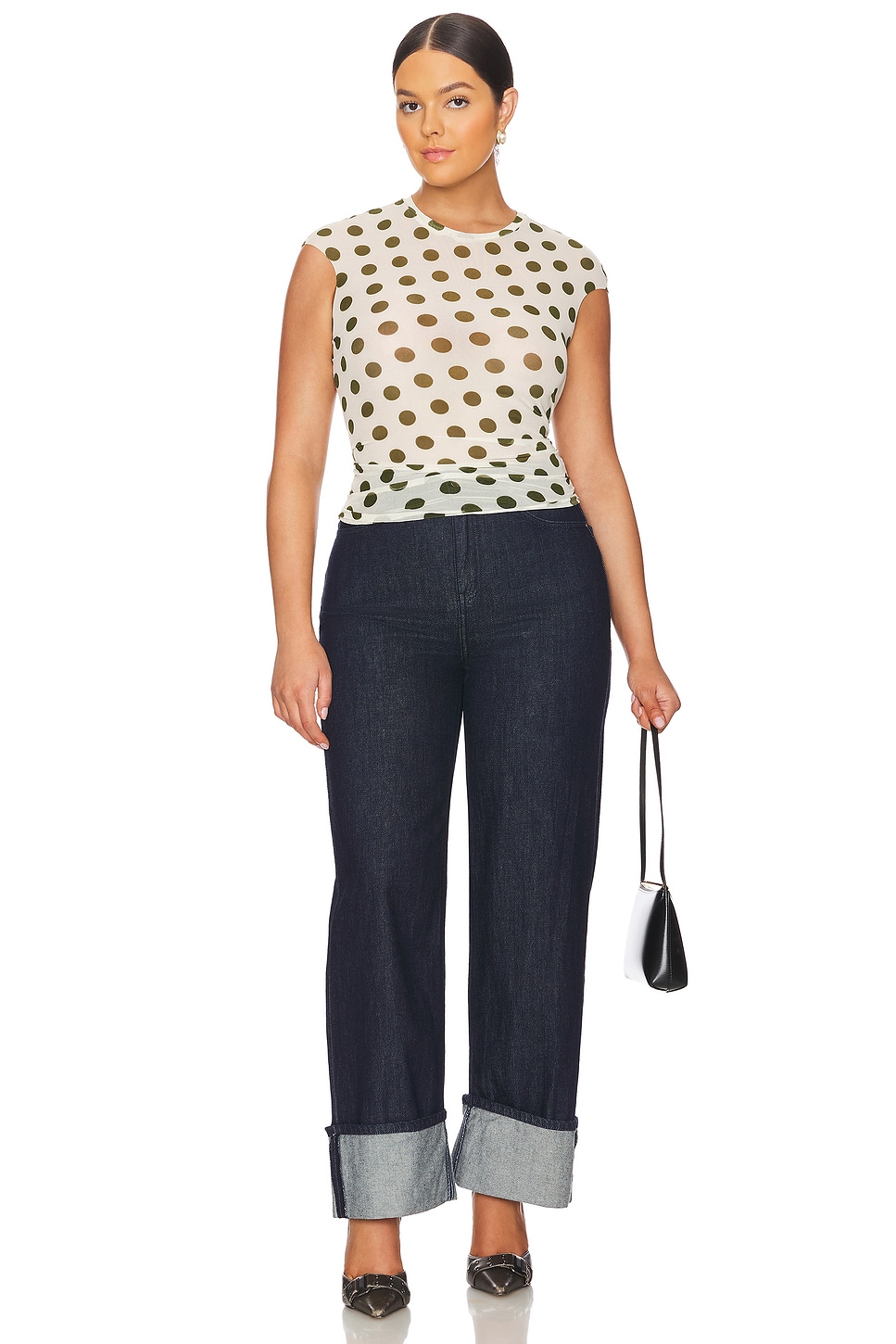 Nina Tee