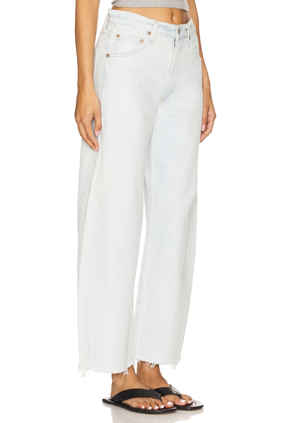 Low Curve Fray Jeans - Thumbnail 2