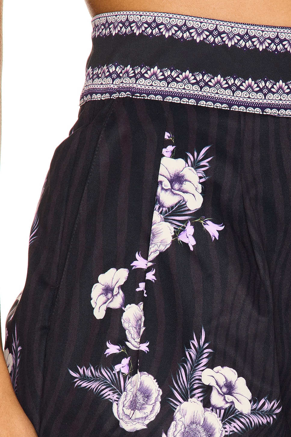 x REVOLVE Lia Shorts - Thumbnail 6