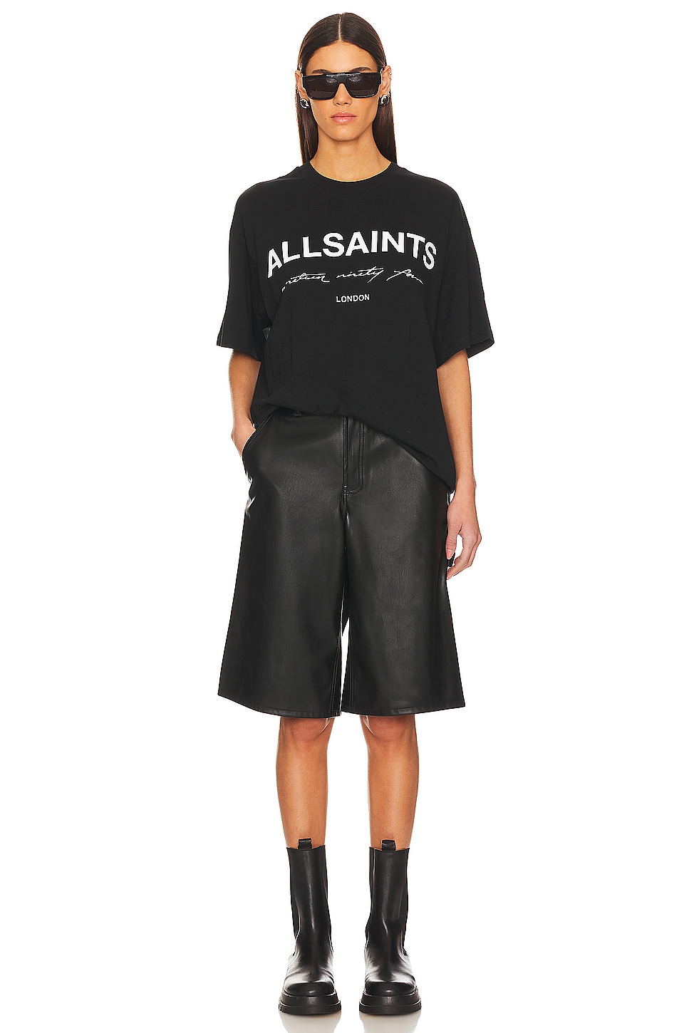 Helis Carlie Tee