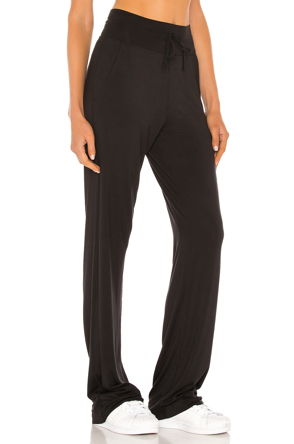 alo Extreme High Waist Cinch Pant in Black | REVOLVE