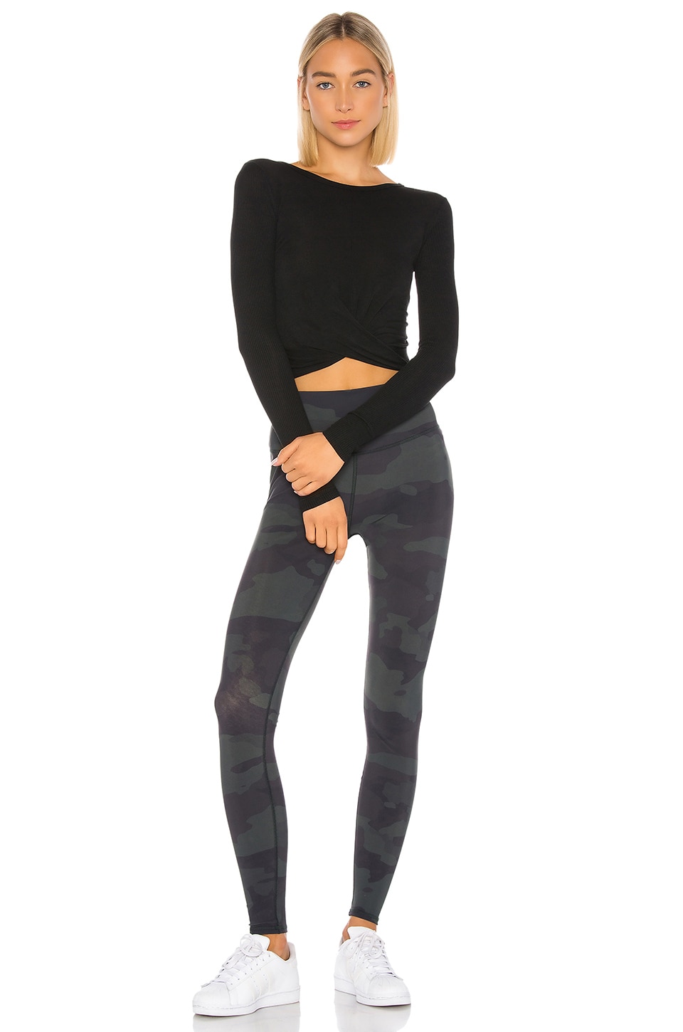 新品未使用　ALO Yoga☆COVER LONG SLEEVE シャツ 新品未使用 ALO Yoga☆COVER LONG SLEEVE シャツ ALO YOGA Cover