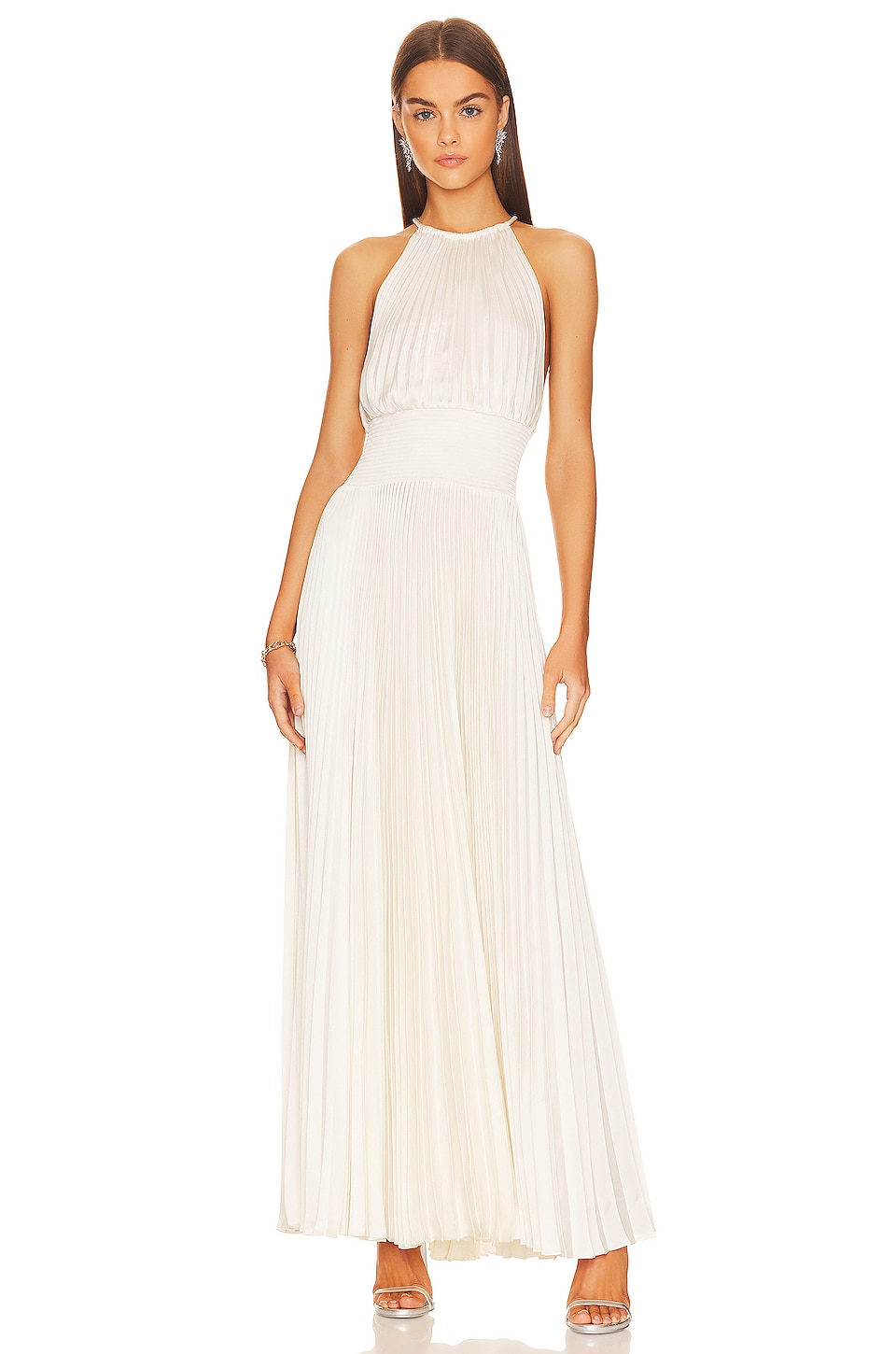 Discover your favorite stunning white maxi dress for summer vacation to make you feel like a Greek Goddess. Plus flat sandals & accessories.