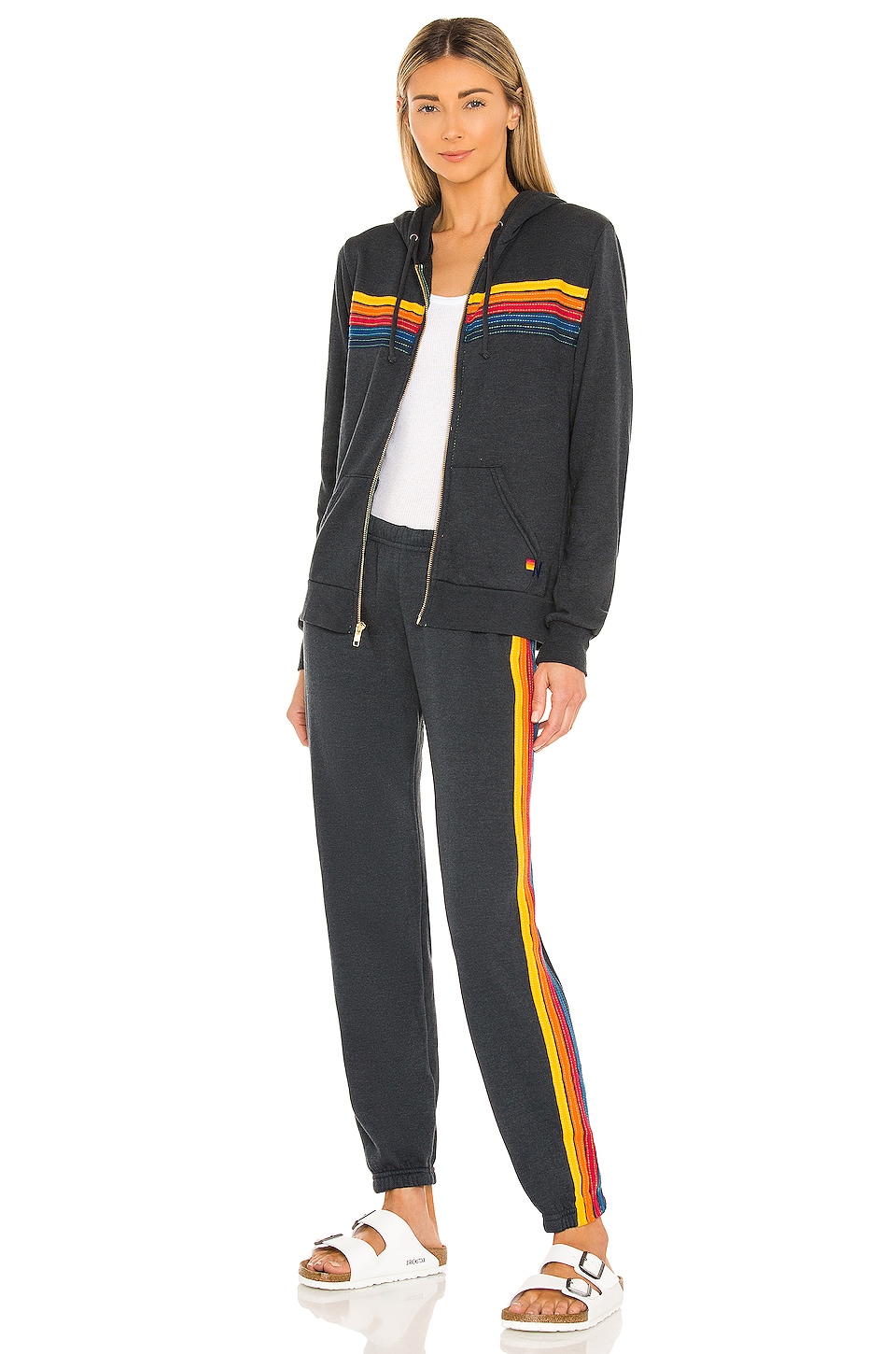 ★SCULPTOR★ Cut Out Stripe Sweatpants Charcoal SC24A428NMCH Cut Out Stripe Sweatpants Charcoal – Sculptor
