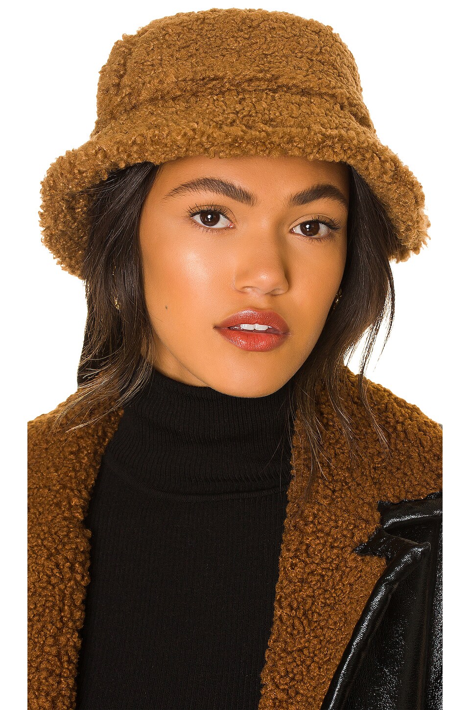 Apparis Amara Faux Fur Hat in Camel 