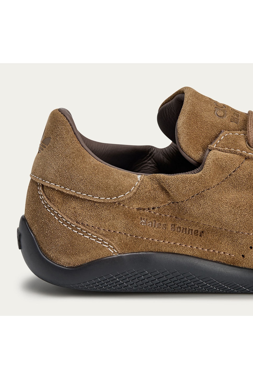 Lo Pro Suede Sneakers