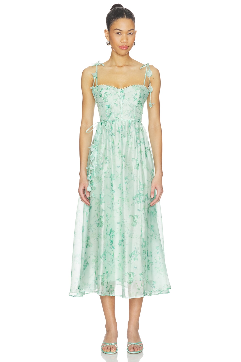 astr the label green dress | Quinn Floral Cutout Midi | Size S Perfect for warm weather styling ASTR the Label Halcyon Dress