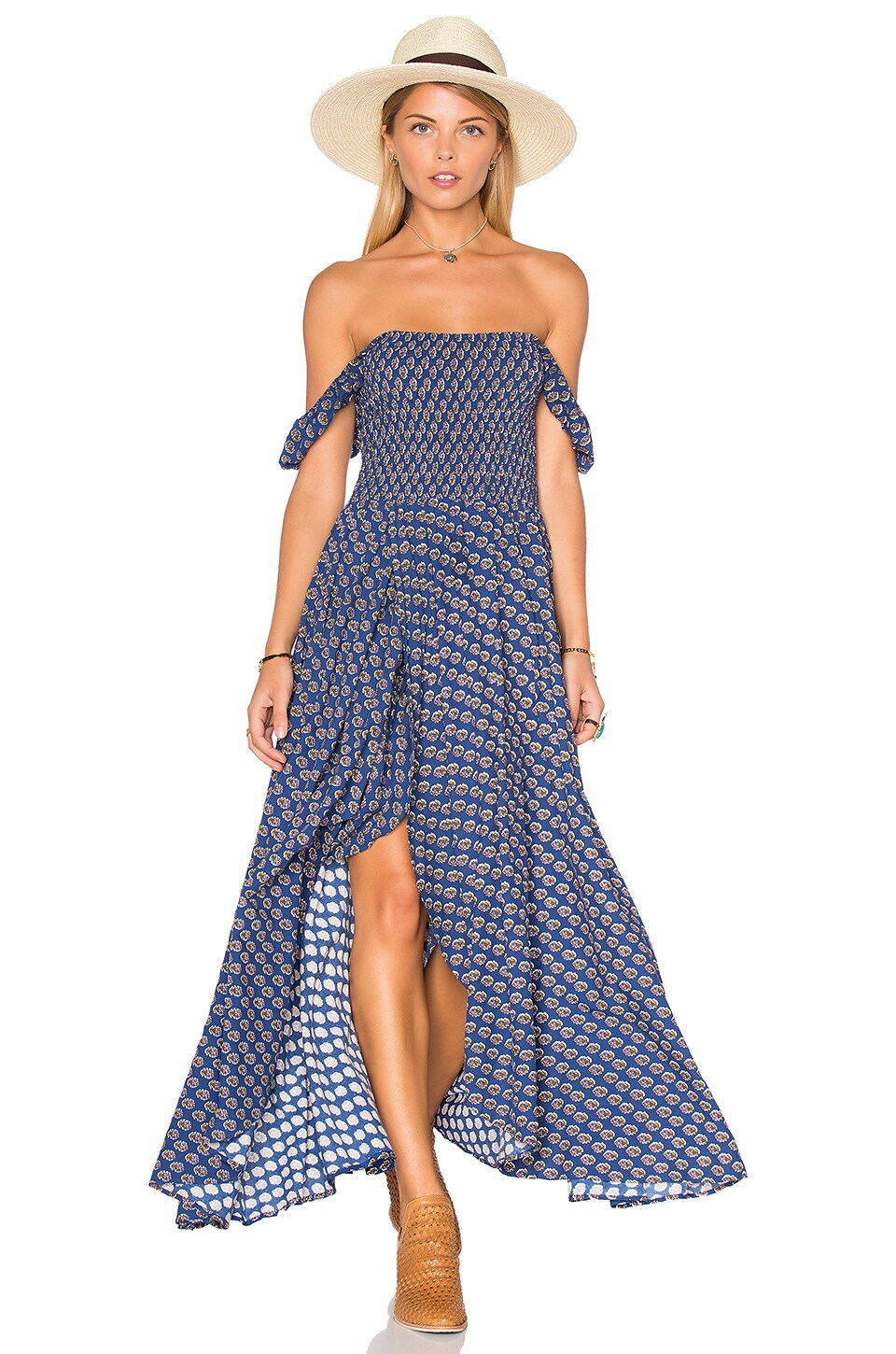 auguste the label revolve