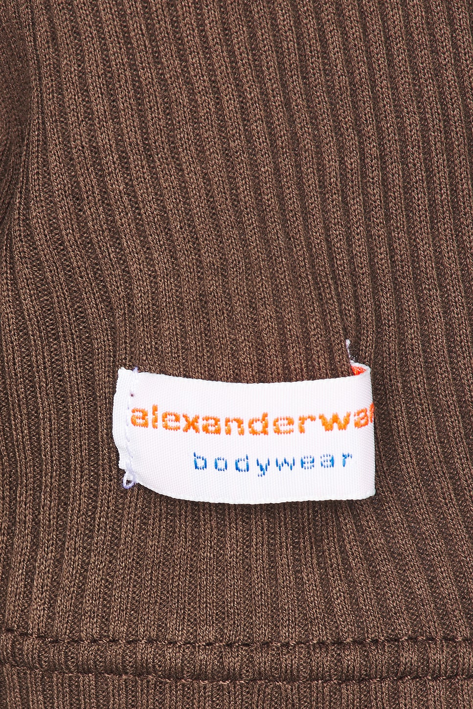 VESTIDO DE GOLA REDONDA E MANGA COMPRIDA