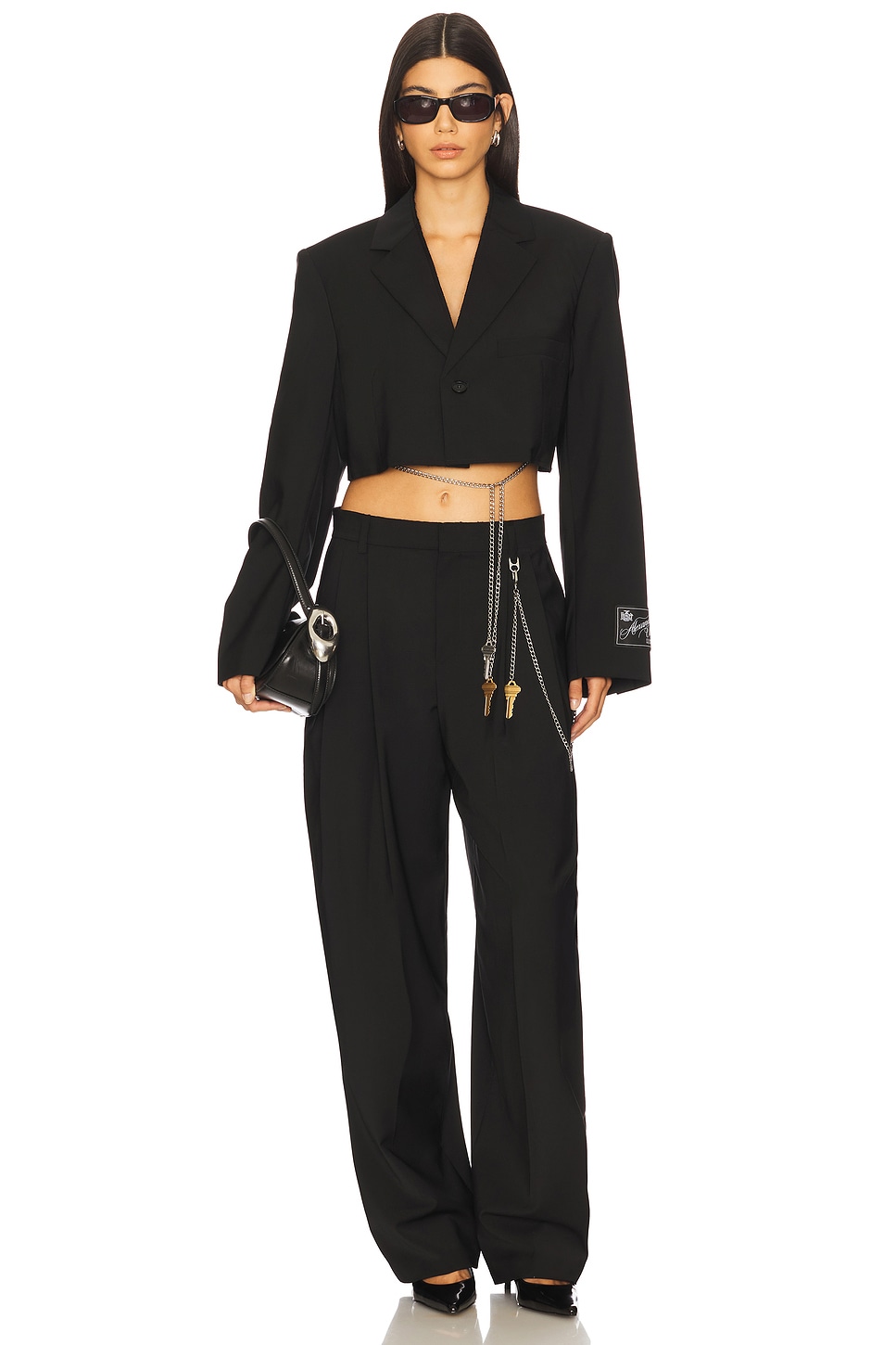 ジャケット Alexander Wang CROPPED BLAZER WITH CHAIN (1WC3252680 001) Alexander Wang Cropped Blazer With Chain in Black | REVOLVE