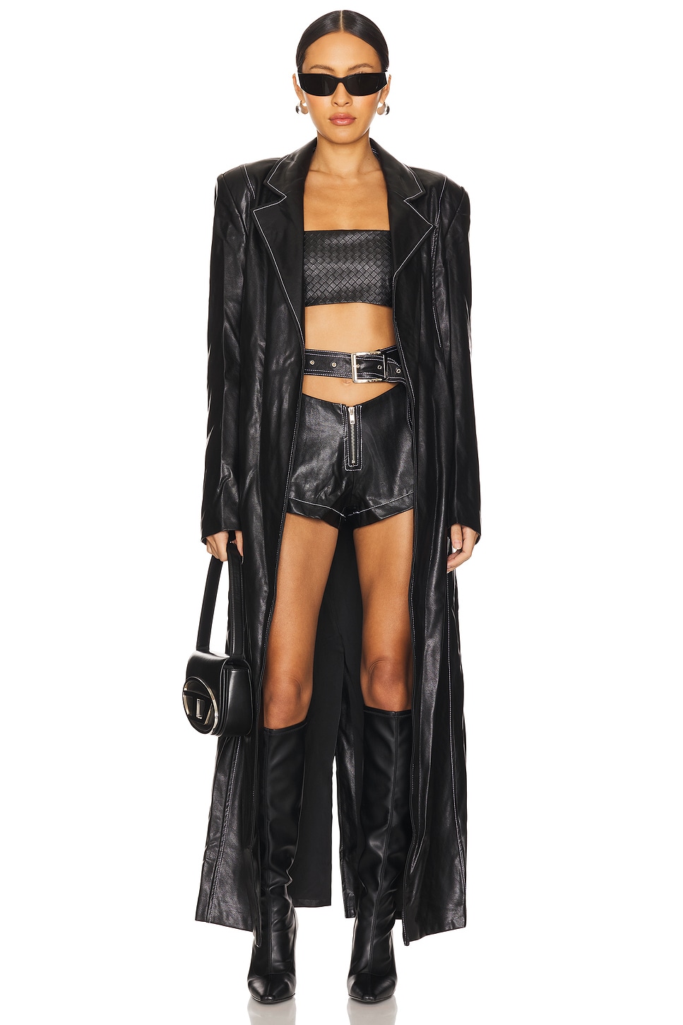 Julianna Trench - Thumbnail 1