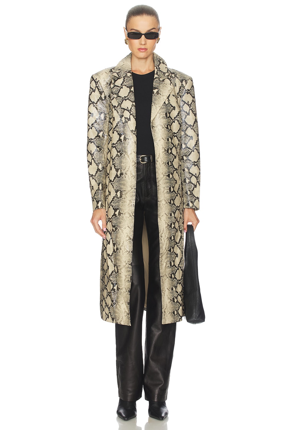 God of roses ヘビ柄 Python ロングテーラードジャケット BY.DYLN x REVOLVE Yolanda Coat in Snakeskin | REVOLVE