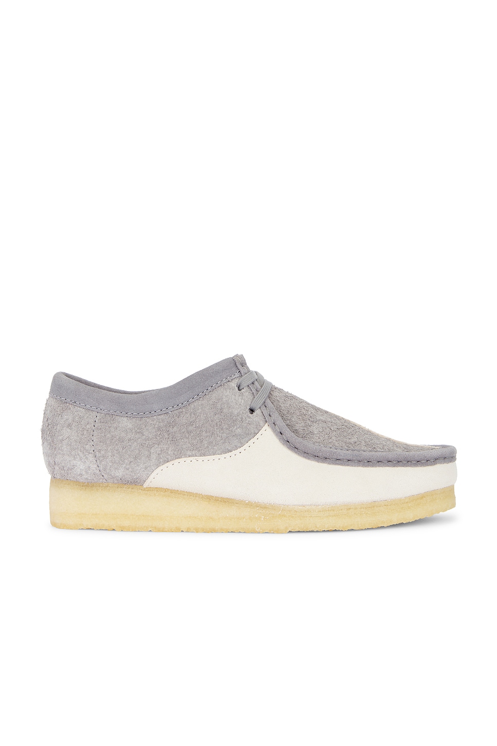 Clarks WALLABEE 靴子– Grey & Off White | REVOLVE