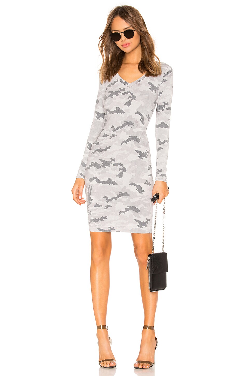 long sleeve v neck bodycon dress