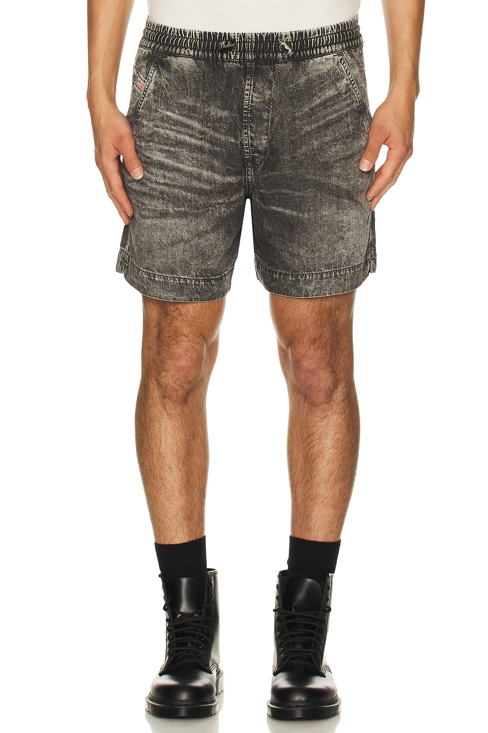 【正規品】OUR’S Rose着用 Diesel ダークグレー ショートパンツ Diesel ショートパンツ - Black & Denim | REVOLVE