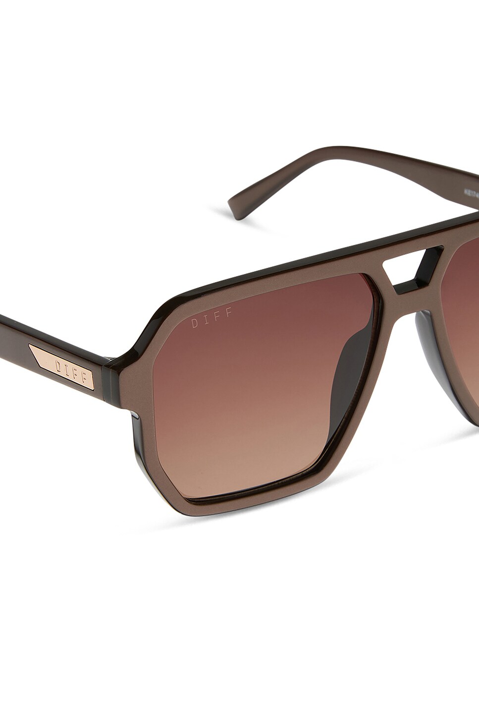 DIFF EYEWEAR Cameron Sunglasses in Moscow Mule & Brown  display picture 2