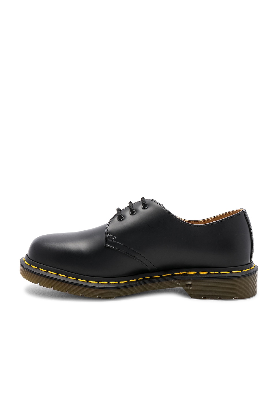 靴 Dr.Martens 1461 3EYEBOOT Dr. Martens 1461 3 Eye Gibson in Black | REVOLVE