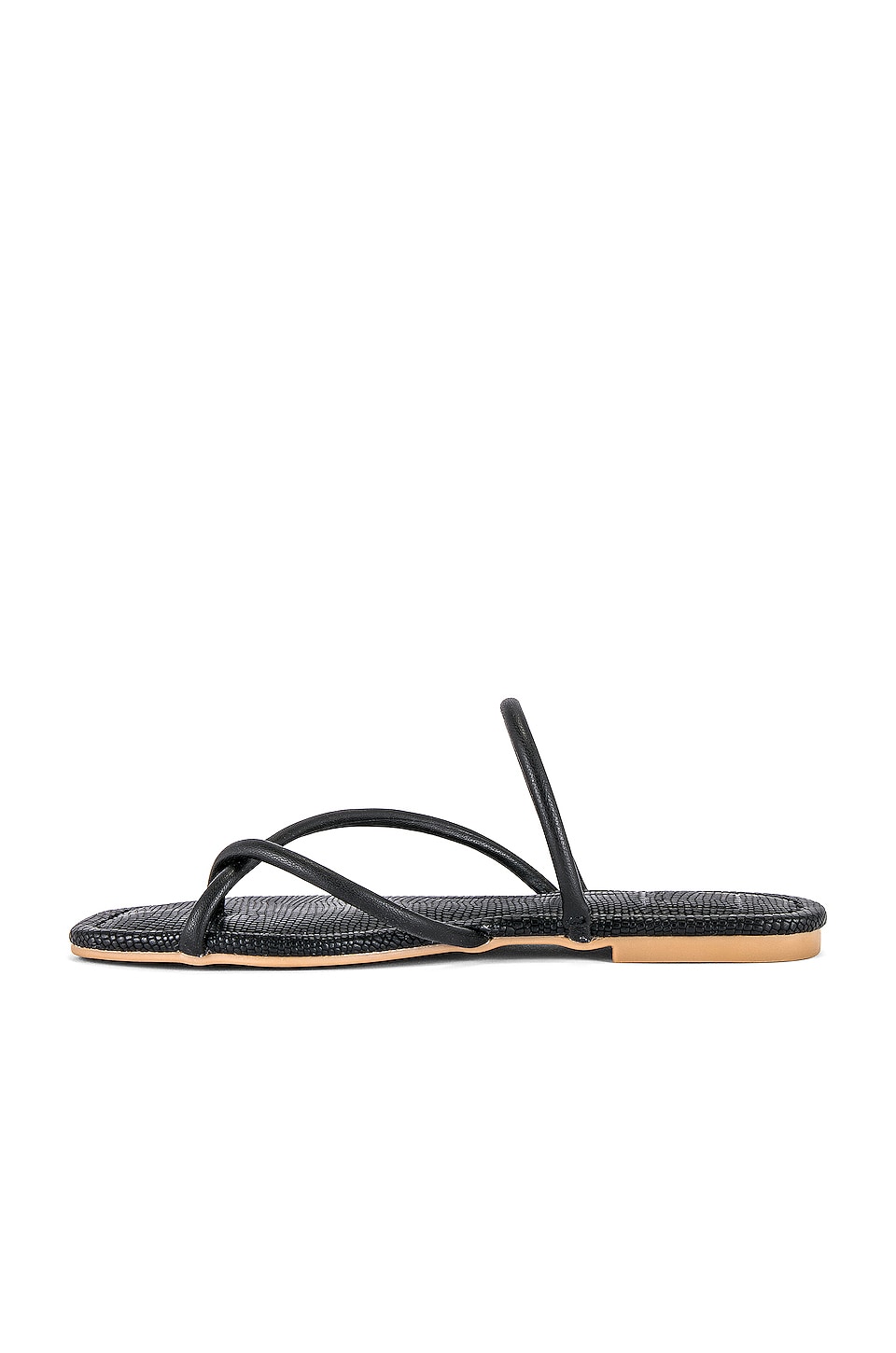 Leanna Sandal