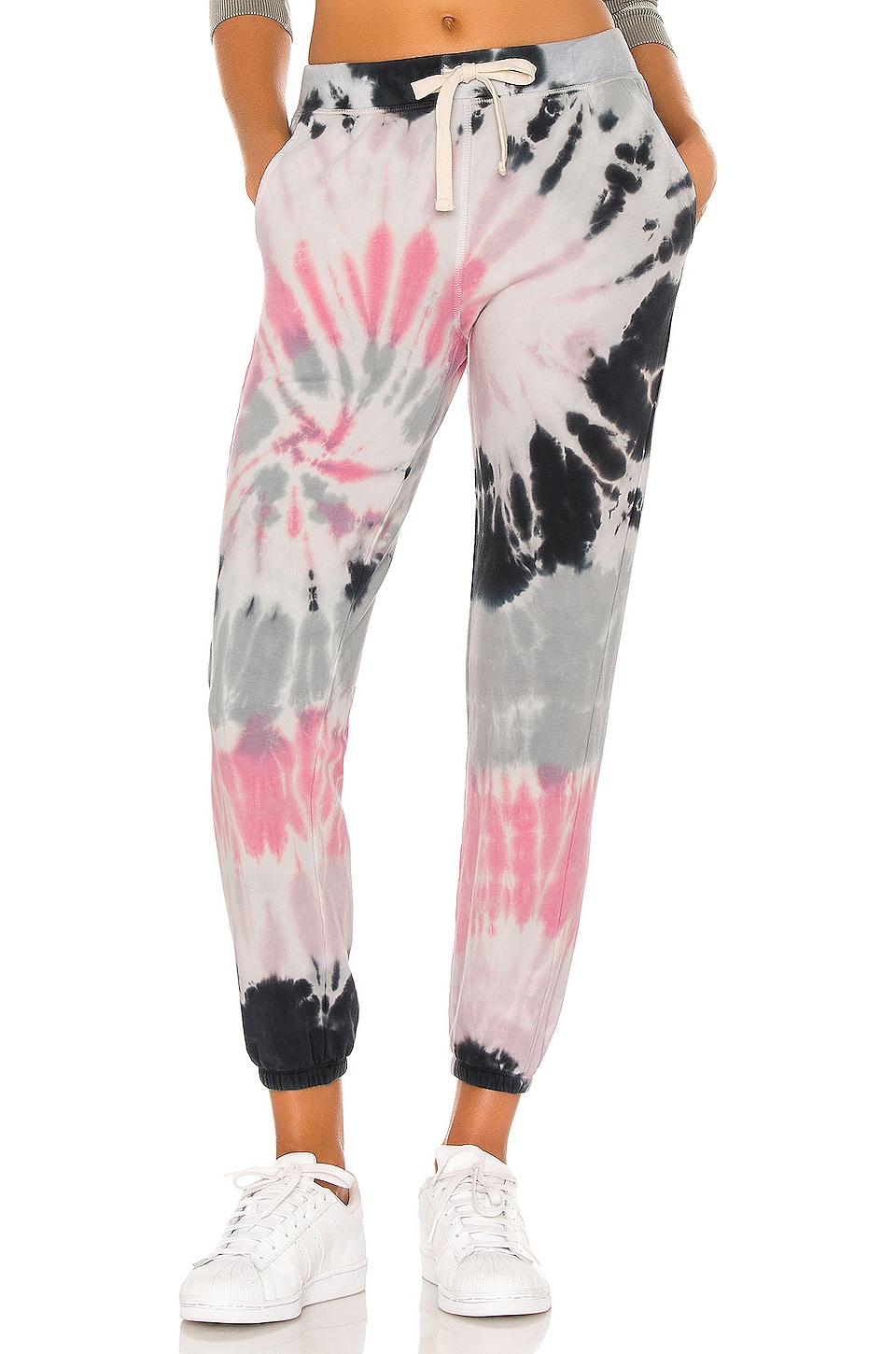 Electric & Rose Vendimia Jogger in Wildrose & Savannah Wash REVOLVE