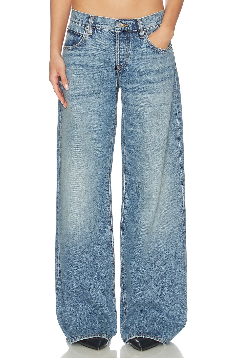 FRAME x Alexandra Leclerc The Leo Low Rise Baggy Jean in Rivage