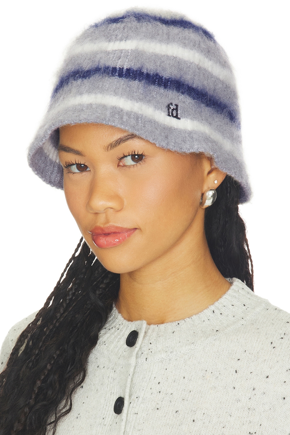 The Structured Knit Bucket - thumbnail 2